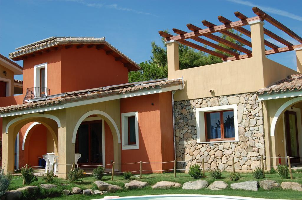 I Lentischi Aparthotel Villasimius Exterior photo