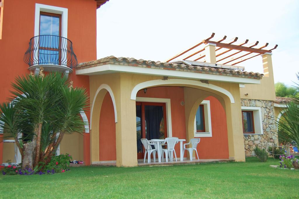 I Lentischi Aparthotel Villasimius Exterior photo