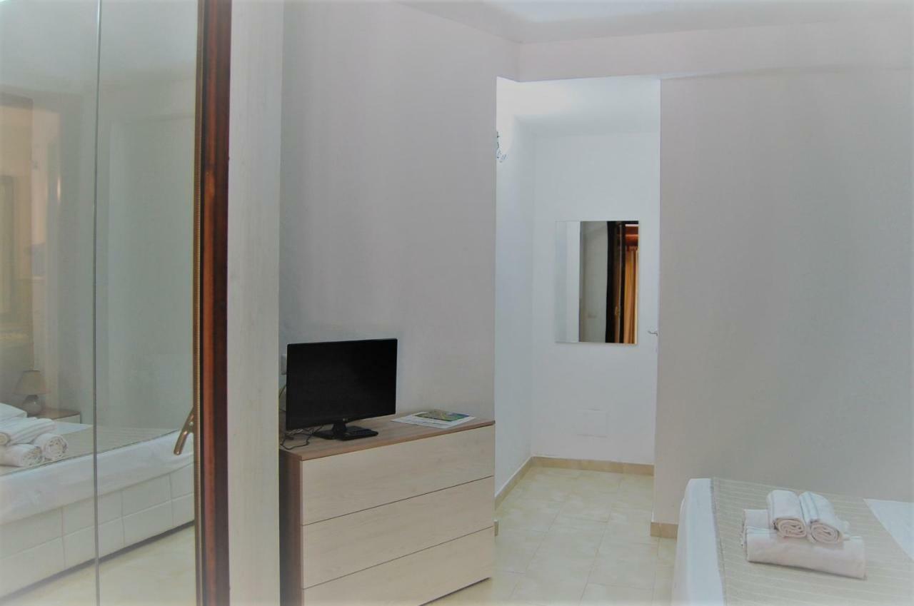I Lentischi Aparthotel Villasimius Exterior photo