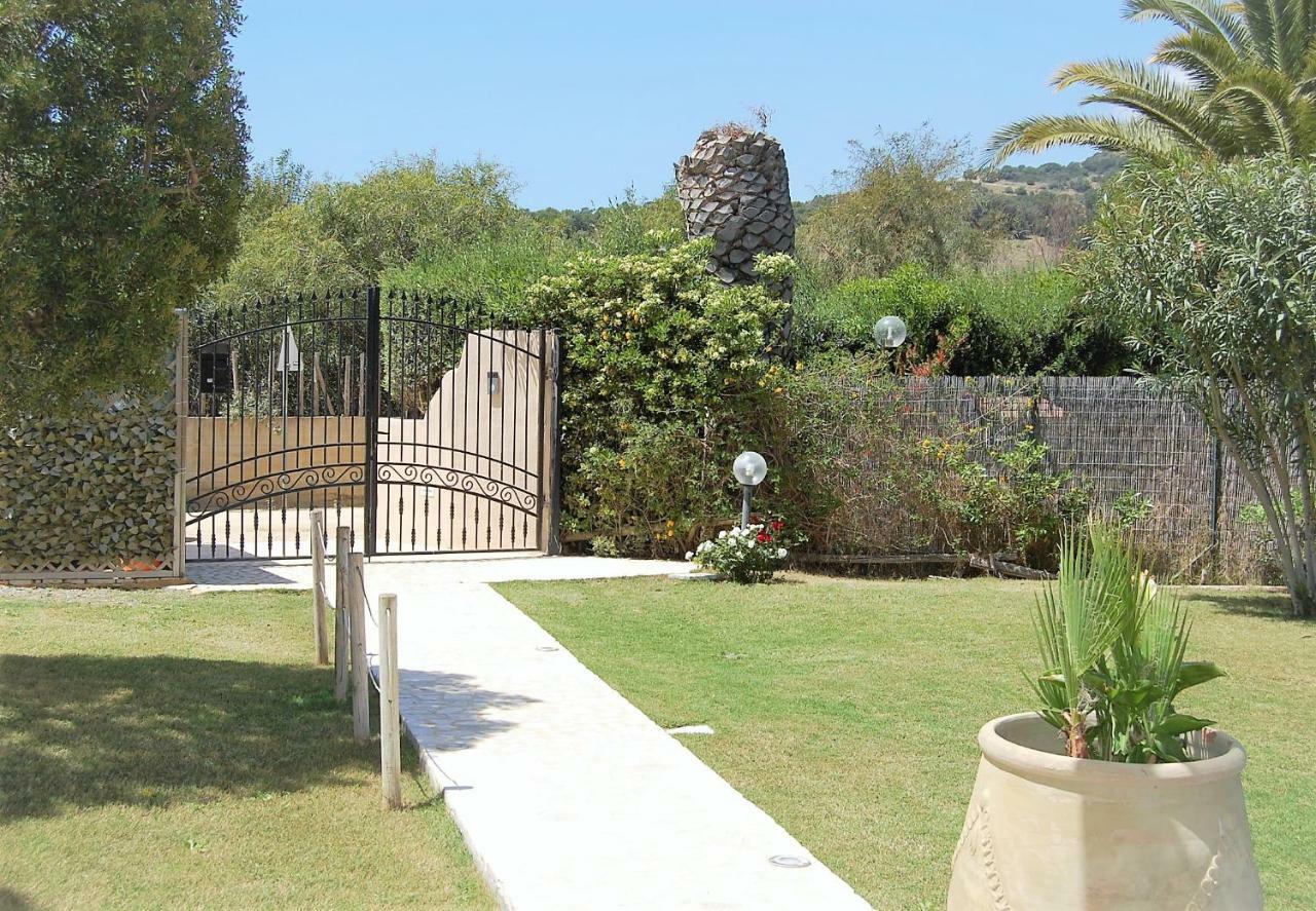 I Lentischi Aparthotel Villasimius Exterior photo